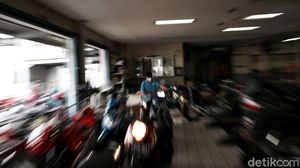 Khawatir Kena Tilang, Warga Jakarta Serbu Lokasi Uji Emisi Motor