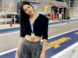 Anya Geraldine Terbaring di RS, Siap untuk Operasi Anya Geraldine Terbaring di RS, Siap untuk Operasi