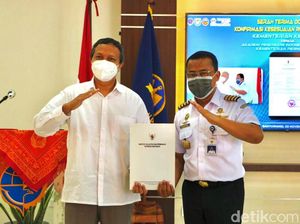 KKP Serahkan KKRL Teluk Pangpang untuk Water Aerodrome ke API Banyuwangi KKP Serahkan KKRL Teluk Pangpang untuk Water Aerodrome ke API Banyuwangi