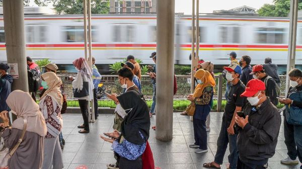 Begini Sibuknya Stasiun di Kabupaten Bogor Saat Jam Berangkat Kerja