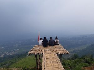 Foto: Alam Indah Bogor dari Atas Bukit Alesano Foto: Alam Indah Bogor dari Atas Bukit Alesano