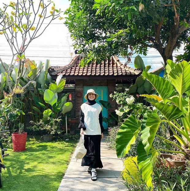 Fashion style Nycta Gina