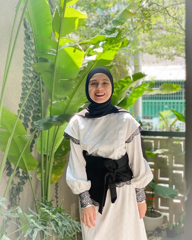 Fashion style Nycta Gina