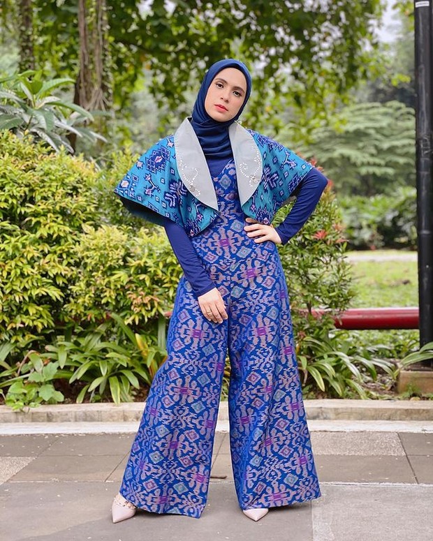 Fashion style Nycta Gina