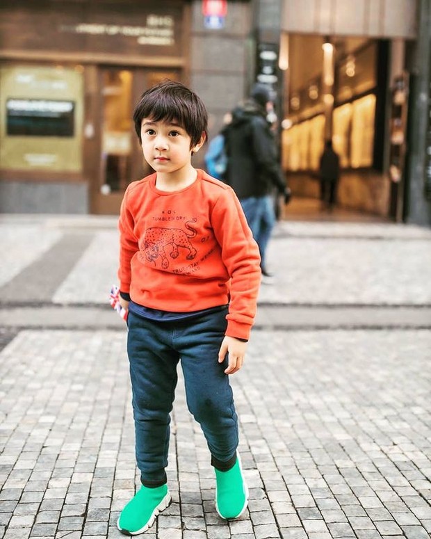 Gaya anak seleb