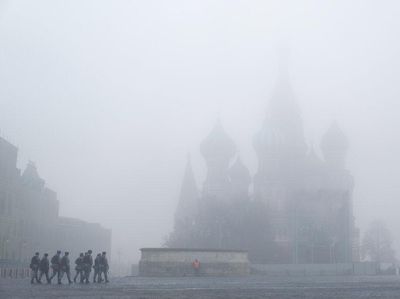 Wajah Moskow Saat Ditelan Kabut dan Bikin Pesawat Delay