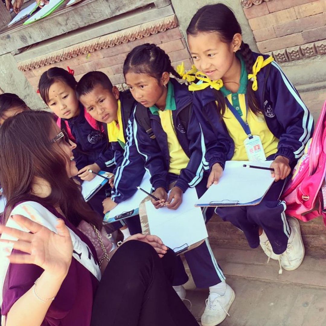 Slogan Miss Universe 'beauty, brain, behaviour' nampaknya tepat untuk menggambarkan Emilia Debrova