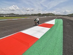 Bukan Sembarang Cat, Ini Cat Spesial yang Dipakai Mewarnai Sirkuit Mandalika