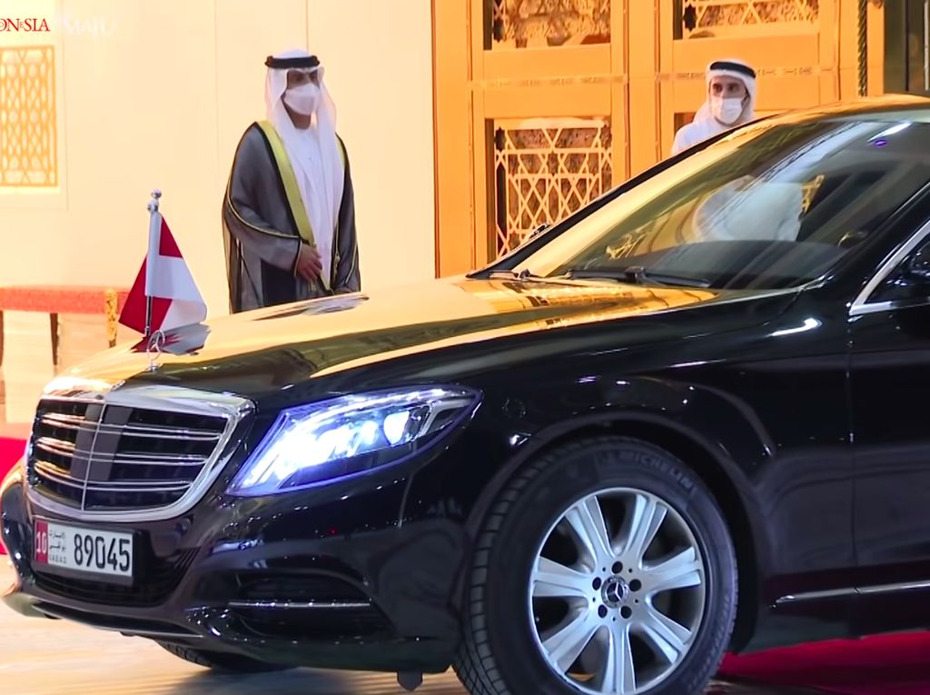 Jokowi Tiba di Abu Dhabi, Ini Mobil yang Bakal Dipakai