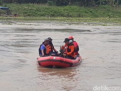 7 Korban Tenggelam Perahu Tambang di Bengawan Solo Belum Ditemukan