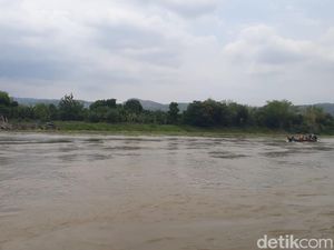 18 Orang Teridentifikasi Jadi Korban Perahu Tambang Tenggelam di Bengawan Solo 18 Orang Teridentifikasi Jadi Korban Perahu Tambang Tenggelam di Bengawan Solo
