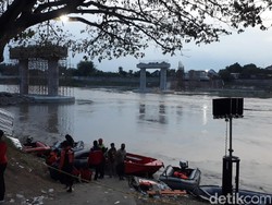 Sejumlah Dugaan Penyebab Tenggelamnya Perahu Tambang di Bengawan Solo