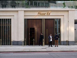 Duh! Pegawai Resto Salt Bae Tolak Tip Hampir Rp 200 Ribu