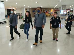 WNA Pembunuh Ibu Kandung di Bali Ditangkap FBI di Bandara Chicago WNA Pembunuh Ibu Kandung di Bali Ditangkap FBI di Bandara Chicago