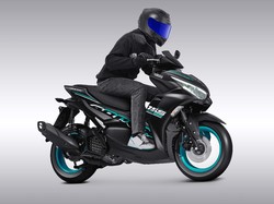 Yamaha Segarkan Aerox 155, Kini Punya Warna Baru