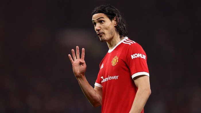 MANCHESTER, ENGLAND - OCTOBER 20: Edinson Cavani of Manchester United during the UEFA Champions League group F match between Manchester United and Atalanta at Old Trafford on October 20, 2021 in Manchester, England. (Photo by Naomi Baker/Getty Images)