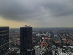 Siap-siap Payung dan Mantel, Surabaya Akan Diguyur Hujan Mulai Siang Ini