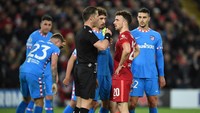 Diogo Jota, yang mencetak gol pertama Liverpool dalam kemenangan 2-0 atas Atletico di Anfield, dikartu kuning atas pelanggaran berbahaya tersebut. (Foto: AFP/OLI SCARFF)