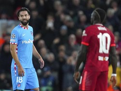 Felipe Langgar Mane, Cuekin Wasit, Dikartu Merah