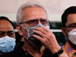 Beda Versi Istri Iwan Fals Vs Pendiri OI soal Dugaan Pemalsuan Akta Beda Versi Istri Iwan Fals Vs Pendiri OI soal Dugaan Pemalsuan Akta