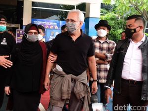 Istri Iwan Fals Diduga Palsukan Dokumen, Dipolisikan OI Istri Iwan Fals Diduga Palsukan Dokumen, Dipolisikan OI
