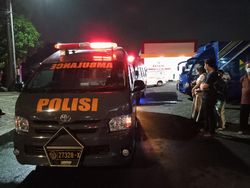 Jenazah Vanessa Angel dan Suami Diberangkatkan ke Jakarta Lewat Jalur Darat