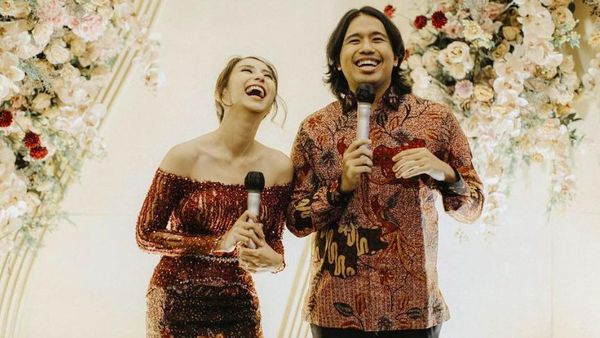 Senyum Joshua Suherman usai Resmi Lamar Clairine Clay