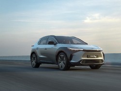 ASEAN Kebagian 100 Mobil Listrik Pertama Toyota, Indonesia Dapat Jatah?