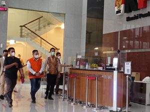 KPK Tetapkan Orang Kepercayaan Zumi Zola Sebagai Tersangka KPK Tetapkan Orang Kepercayaan Zumi Zola Sebagai Tersangka