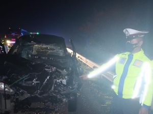 Dekan Peternakan UGM Tewas Kecelakaan, Polisi Cek CCTV Tol Cipali Dekan Peternakan UGM Tewas Kecelakaan, Polisi Cek CCTV Tol Cipali