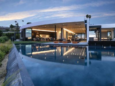 Penampakan Rumah Mewah Keponakan Aburizal Bakrie Rp 400 M