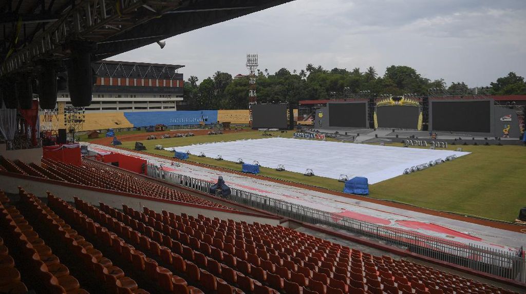 Persiapan Stadion Mandala Sambut Pembukaan Peparnas Papua