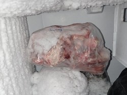 Ibu Ini Masih Simpan Daging Kurban Untuk Anaknya Tinggal di Kost