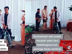 Viral Kakak Antarkan Adiknya Menikah saat Sakit hingga Bawa Tabung Oksigen