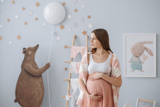 (Tidak dilarang namun jangan berlebihan, terlalu banyak mengkonsumsi jahe tak baik bagi ibu hamil/Foto: pexels.com/Pavel Danilyuk) Tidak dilarang namun jangan berlebihan, terlalu banyak mengkonsumsi jahe tak baik bagi ibu hamil/Foto: pexels.com/Pavel Danilyuk
