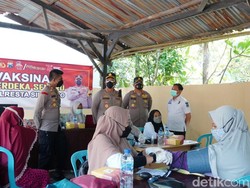 Vaksinasi Keliling Pedesaan di Sidoarjo Terus Digenjot