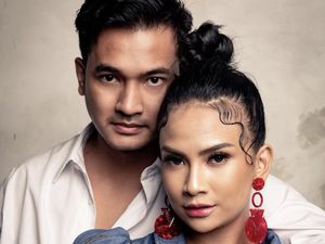 Jenazah Vanessa Angel dan Bibi Ardiansyah Tiba di Rumah Duka Jenazah Vanessa Angel dan Bibi Ardiansyah Tiba di Rumah Duka