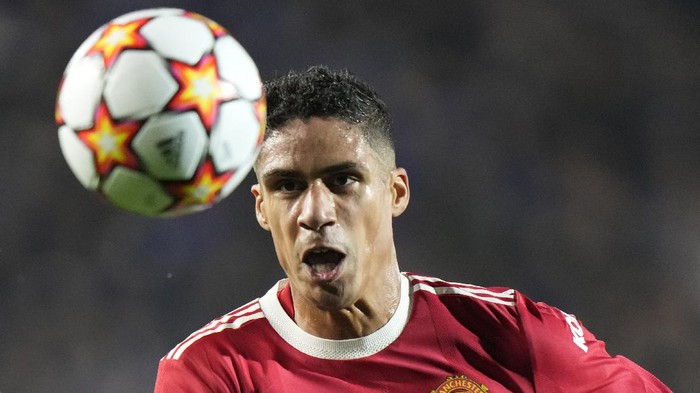 Manchester United's Raphael Varane controls the ball during the Champions League Group F soccer match between Atalanta and Manchester United, at the Gewiss Stadium in Bergamo, Italy, Tuesday, Nov.2, 2021. (AP Photo/Luca Bruno)