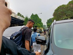 Kedua Adik Suami Vanessa Angel Berangkat ke Surabaya: Mau Lihat Gala