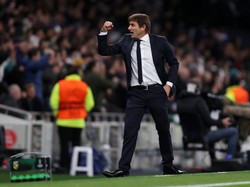 Pria Italia itu akhirnya bisa melewati debutnya dengan kemenangan 3-2. (Foto: Julian Finney/Getty Images)