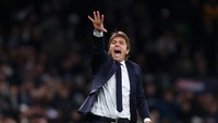 Di tempat kedua, ada manajer Tottenham Hotspur, Antonio Conte. Gajinya 15 juta Pounds atau setara Rp 287 miliar per tahun, sama dengan Klopp tapi punya bonus yang lebih besar (Julian Finney/Getty Images)