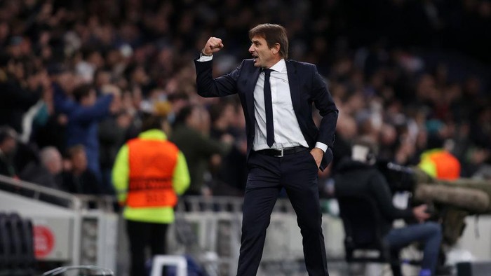LONDON, ENGLAND - NOVEMBER 04: Antonio Conte, Manager of Tottenham Hotspur celebrates during the UEFA Europa Conference League group G match between Tottenham Hotspur and Vitesse at Tottenham Hotspur Stadium on November 04, 2021 in London, England. (Photo by Julian Finney/Getty Images)