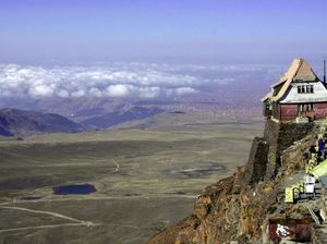 Ketika Resor Ski Tertinggi Dunia Kehabisan Salju Ketika Resor Ski Tertinggi Dunia Kehabisan Salju