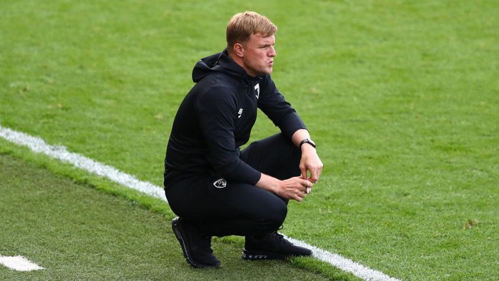 BOURNEMOUTH, ENGLAND - JULY 01: Eddie Howe, Manager of Bournemouth reacts  during the Premier League match between AFC Bournemouth and Newcastle United at Vitality Stadium on July 01, 2020 in Bournemouth, England. Football Stadiums around Europe remain empty due to the Coronavirus Pandemic as Government social distancing laws prohibit fans inside venues resulting in all fixtures being played behind closed doors. (Photo by Michael Steele/Getty Images)