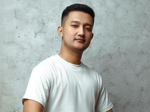 Crazy Rich Surabaya Tom Liwafa Buka Suara Usai Digugat Petahana PAN di MK Crazy Rich Surabaya Tom Liwafa Buka Suara Usai Digugat Petahana PAN di MK
