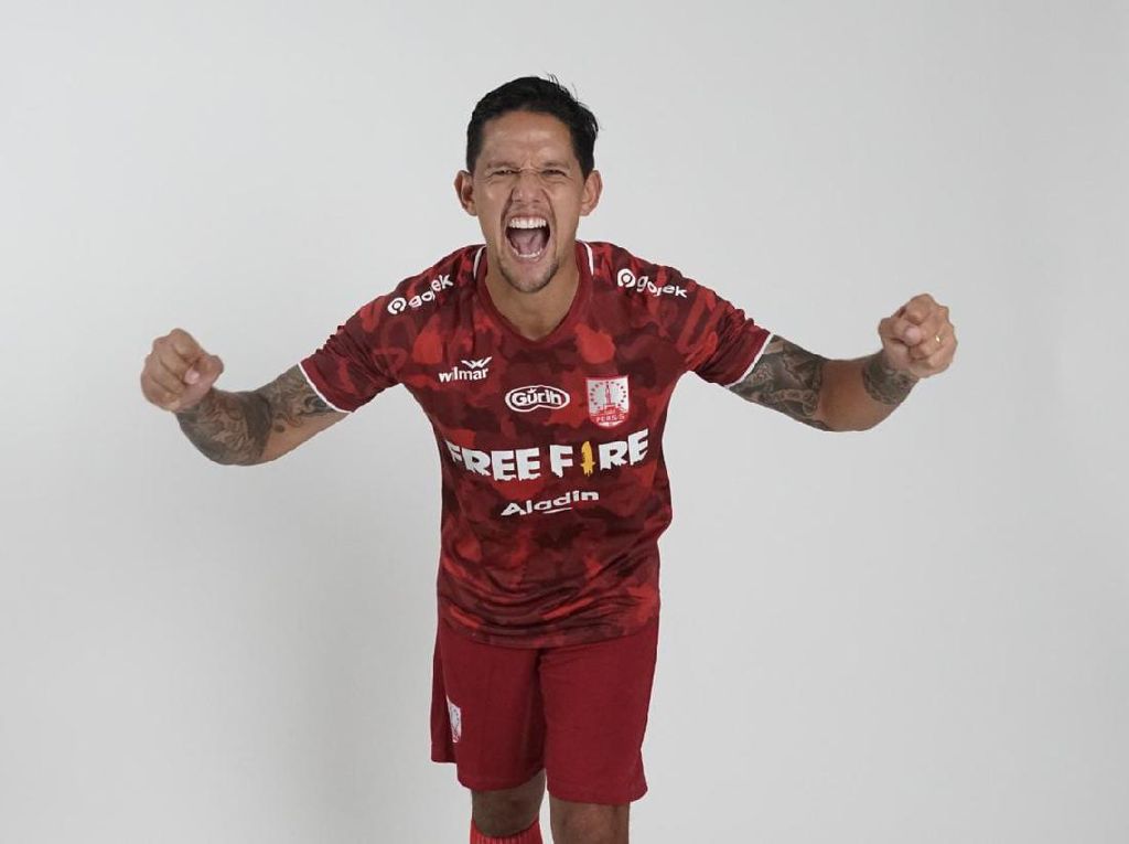 Irfan Bachdim Gabung Persis Solo Irfan Bachdim Gabung Persis Solo