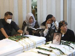 Pelayat Mulai Datangi Rumah Duka Vanessa Angel dan Bibi Ardiansyah