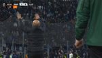 Foto: Luis Alberto Dilindungi Tameng dalam Laga Marseille vs Lazio