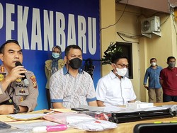 Live Bugil demi Dapat Duit, Wanita di Pekanbaru Ditangkap Polisi