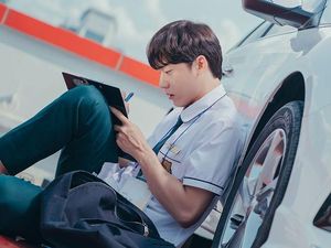 Potret Lee Do Hyun Jadi Genius Matematika di Melancholia